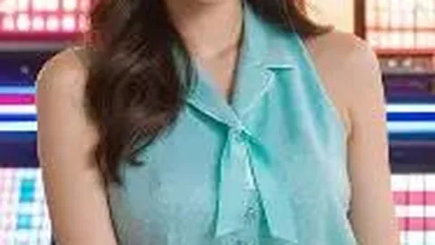 “惊魂曼城旧将痛失队友：枪响震惊足坛，退役抉择心绪难平！”